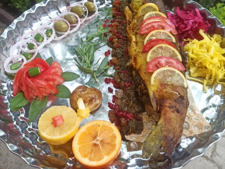 چلو ماهی شکم پر